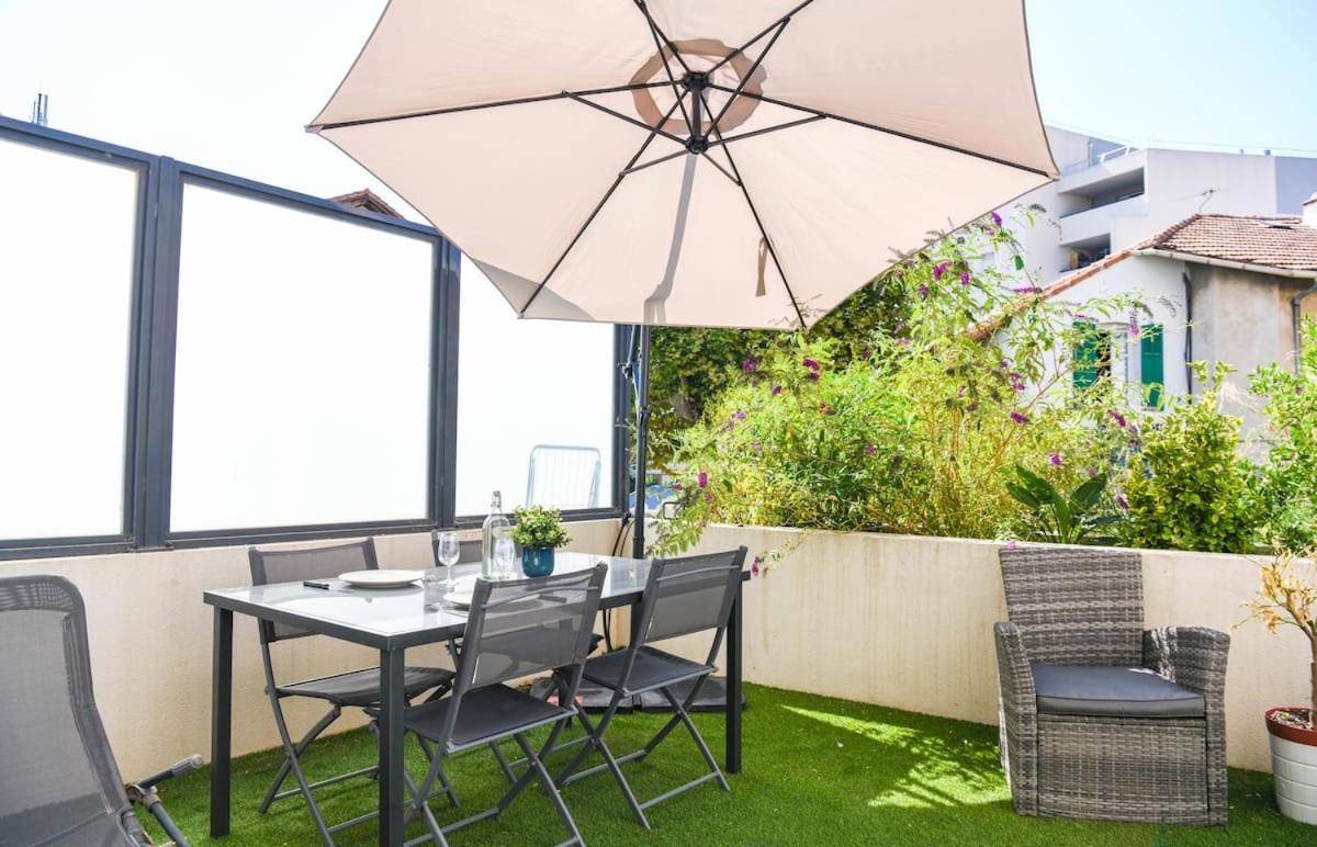 Superbe Appartement Avec Terrasse, Piscine & Parking Prive A Marsilya Dış mekan fotoğraf